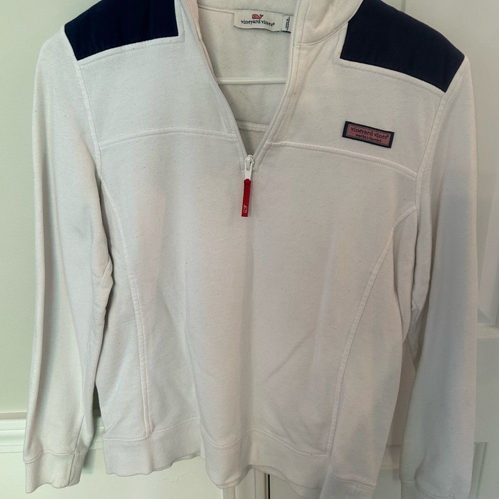 Vineyard Vines White and Navy Pullover